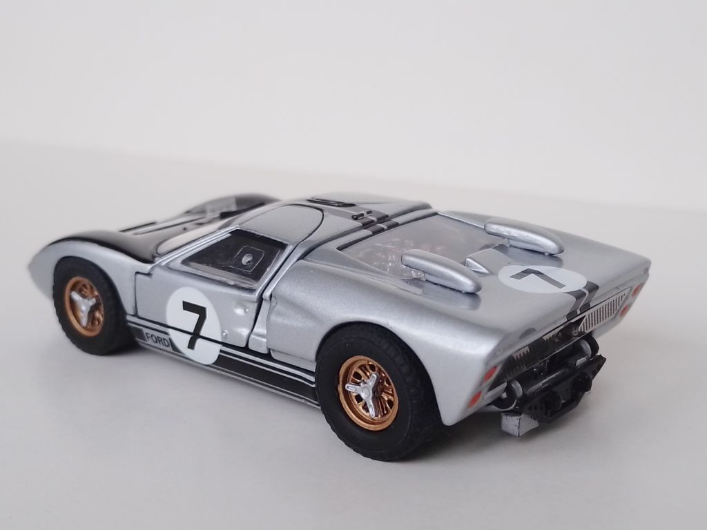 Ford GT40. Universal Hobbies   -3836- - фото фото фото 1
