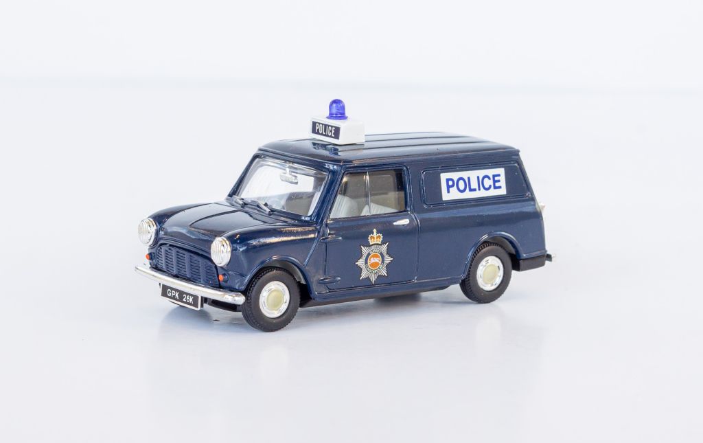 1:43 Morris Mini Van 1960-83 Police, CORGI #96956 1994 - фото фото фото 1