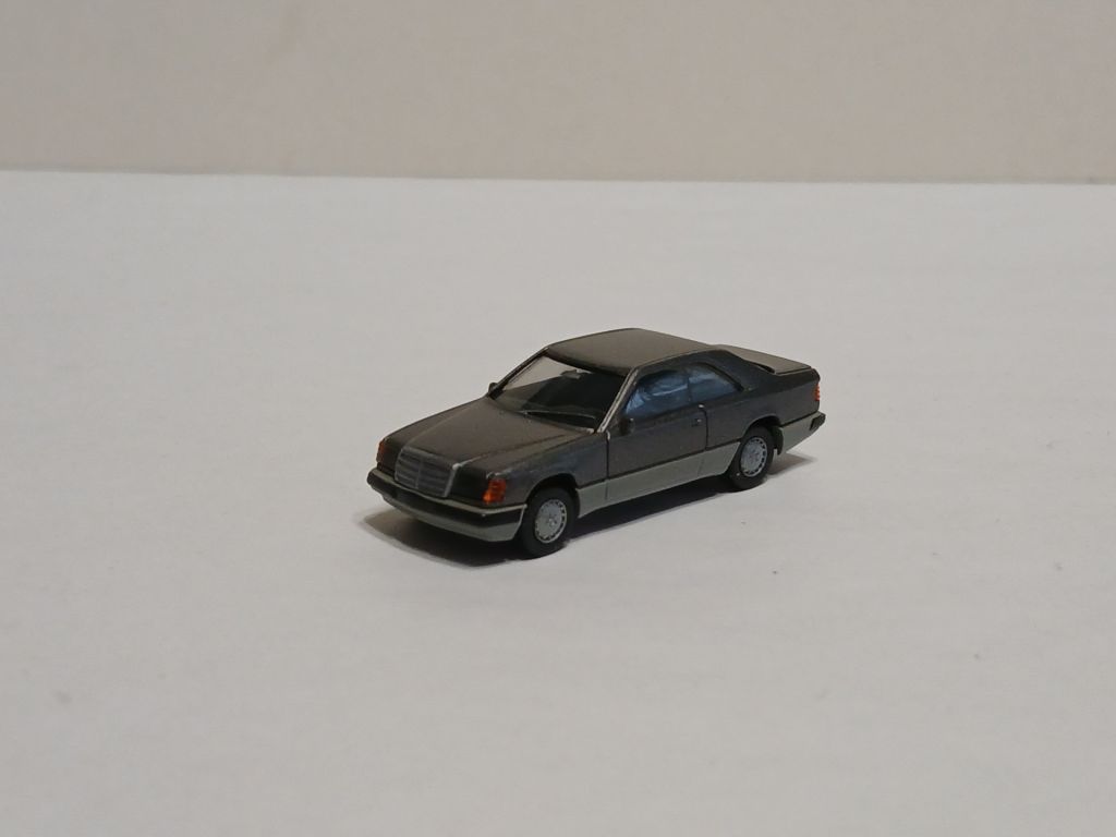 Автомобіль MB 300 CE. HERPA 1:87 H0  (11744). - фото фото фото 0