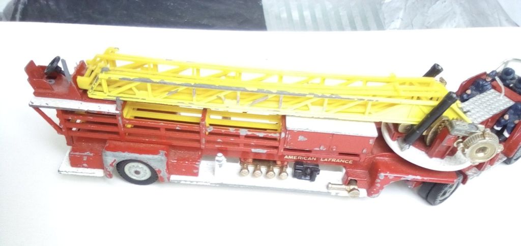 CORGI TOYS N°1143 AERIAL RESCUE TRUCK "AMERICAN LAFRANCE" - фото фото фото 7