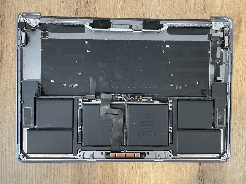 Топкейс для ноутбука Apple MacBook Pro A1990 Original - фото фото фото 4