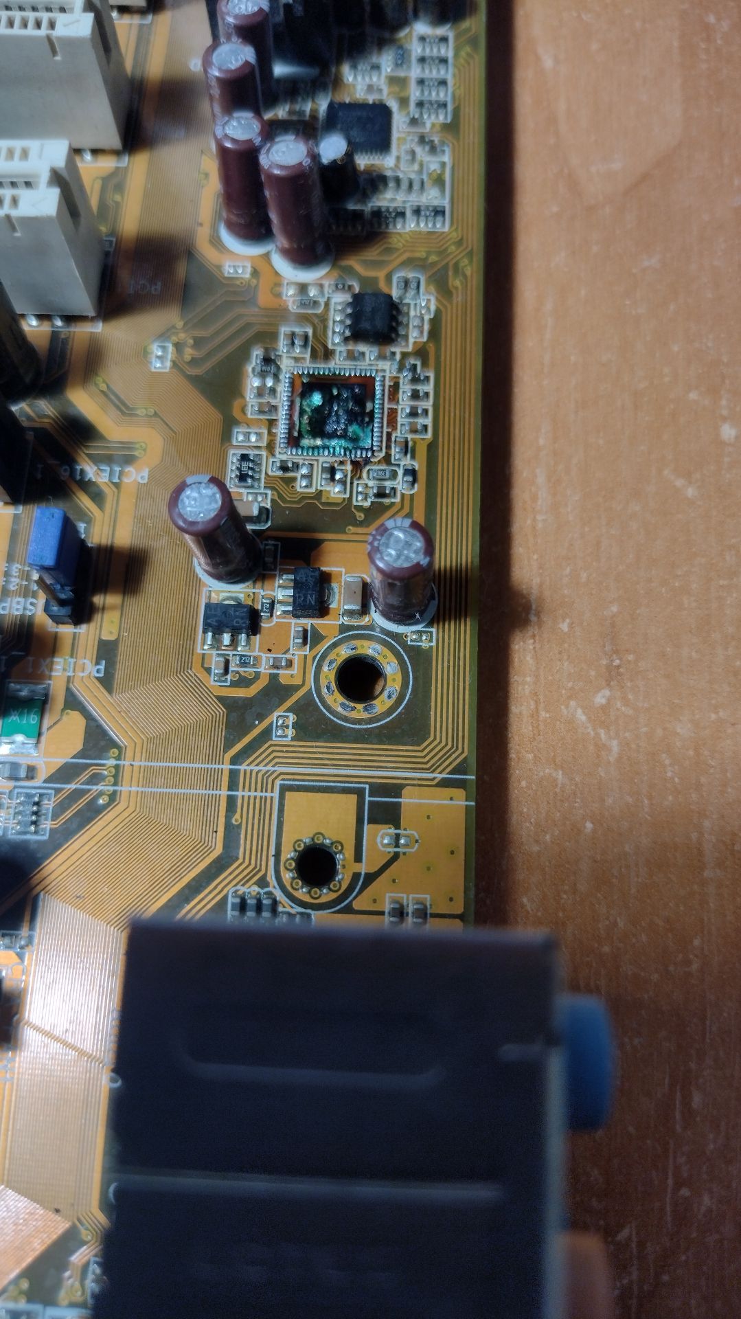 Материнська плата Asus P5B  (s775, P965, PCI-Ex16)  (нет сети)УЦЕНКА-ЧИТАТЬ) - фото фото фото 2