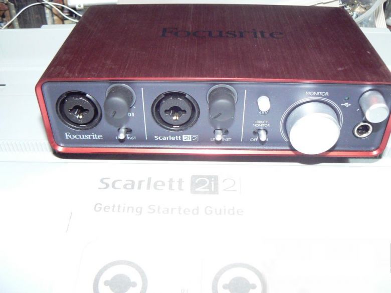 FOCUSRITE Scarlett 2i2  Аудиоинтерфейс - фото фото фото 5