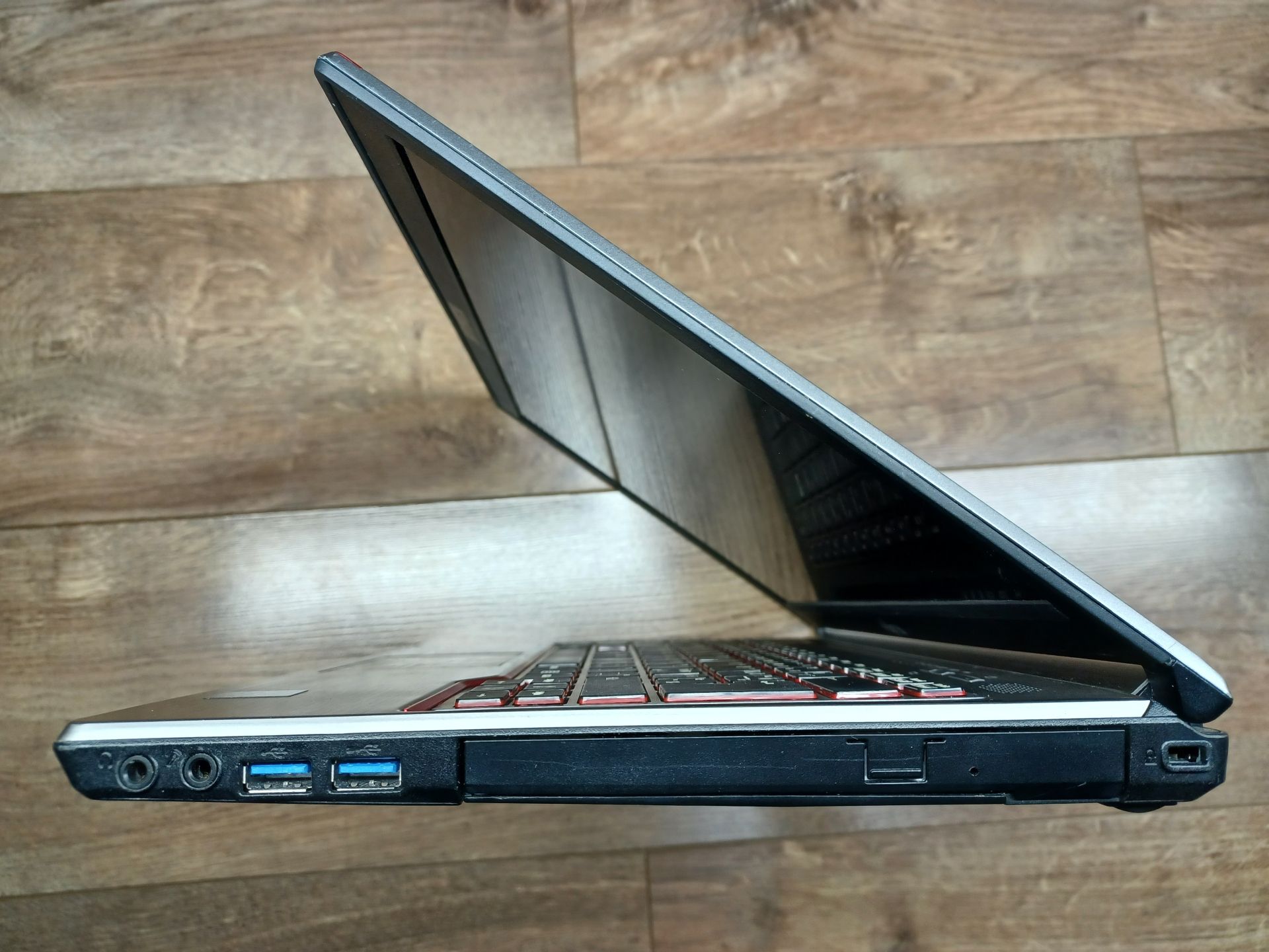 Ноутбук Fujitsu Lifebook E744 №70 - фото фото фото 7
