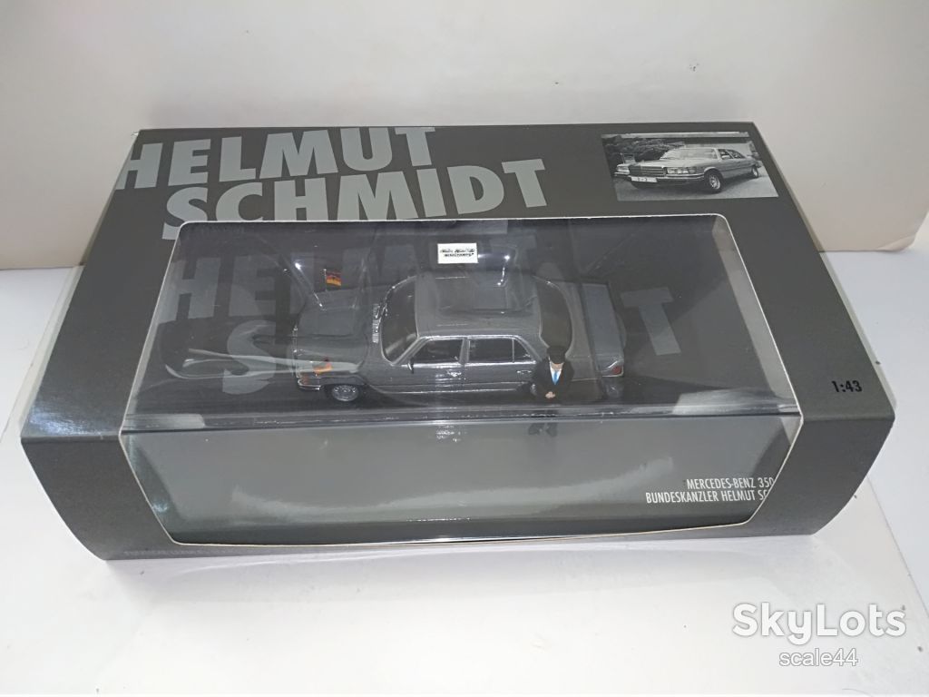 Mercedes-Benz 300SEL Helmut Schmidt 1974.Minichamps.1/43 - фото фото фото 0
