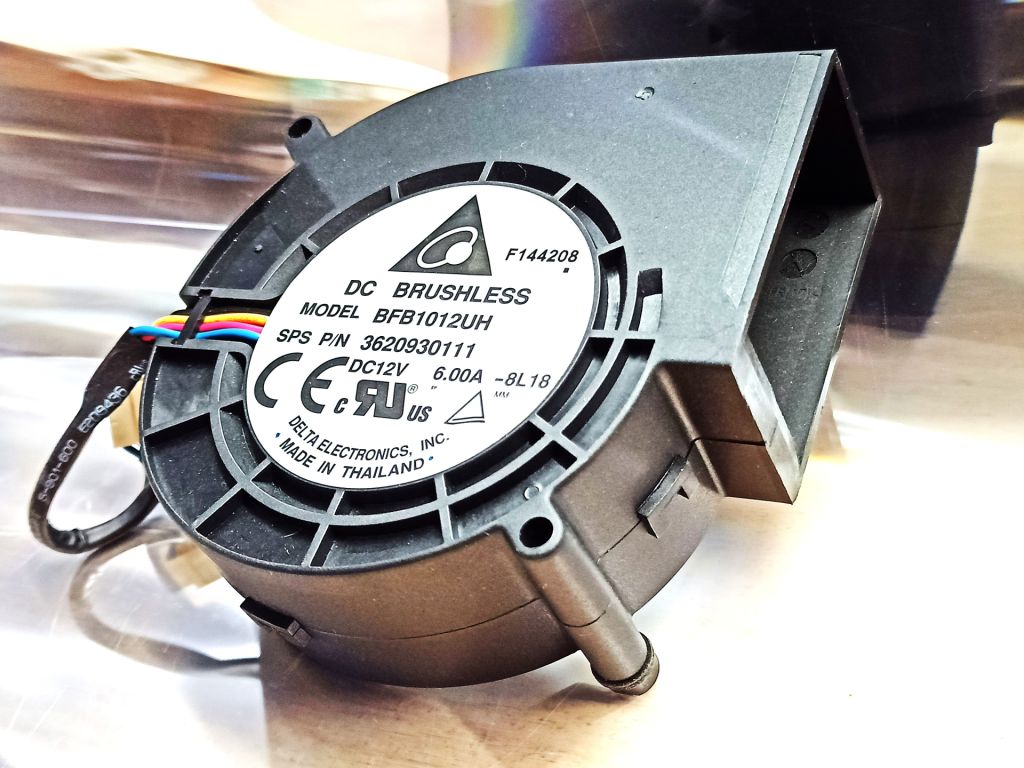 Б/В Вентилятор турбіна Delta Electronics model BFB1012UH 12V, 6.00A 4pin код К151 - фото фото фото 2
