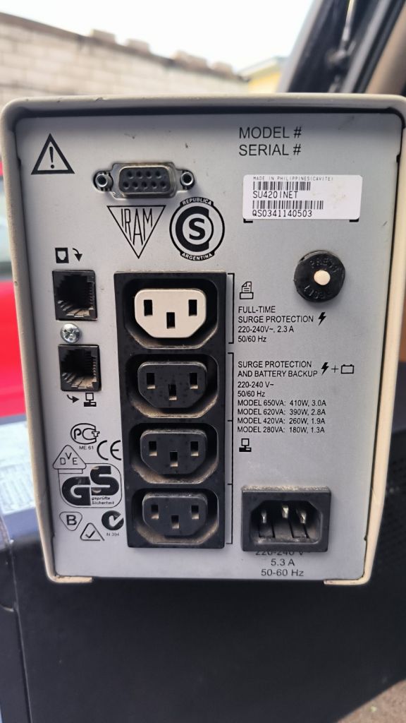 Бесперебойник ИБП UPS APC Smart-UPS 420     (SU420INET) - фото фото фото 2
