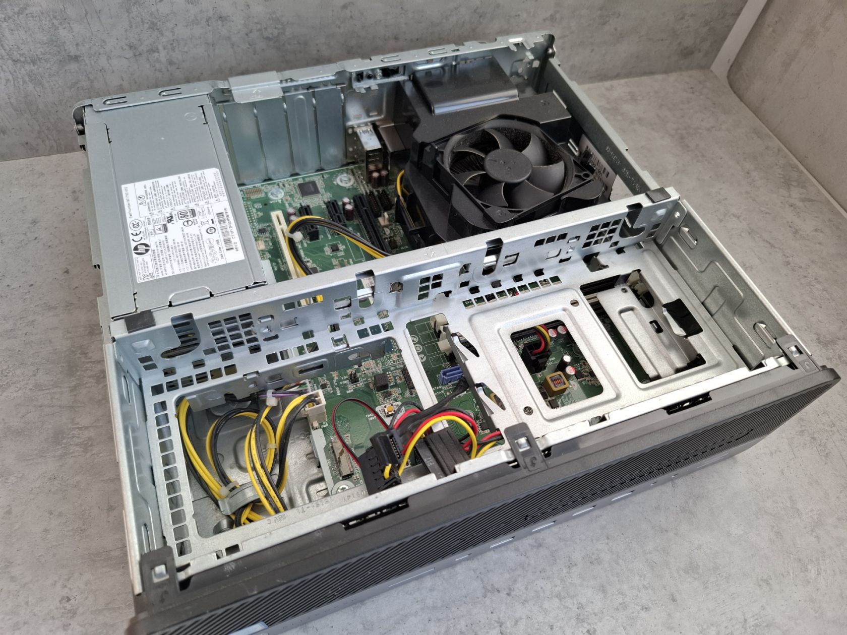 HP EliteDesk 800 G3 SFF /i5-6500    (3,2 Ghz) /8 DDR-4/240Gb ssd     (№14) - фото фото фото 6