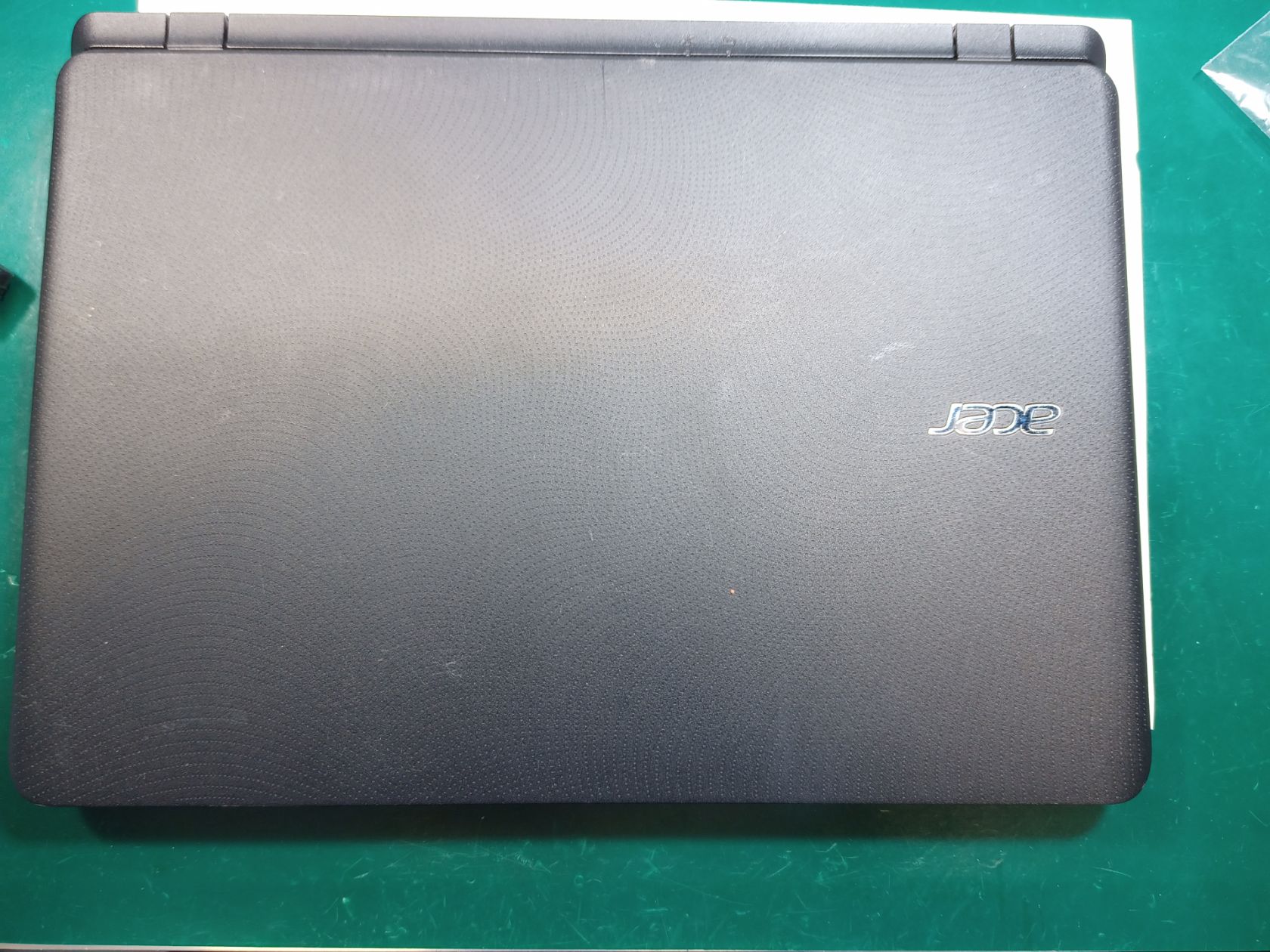 Aspire ES1-132   11дюймів   Celeron N3350 - фото фото фото 4