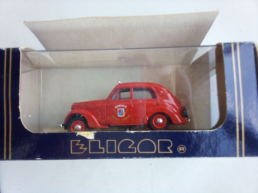 RENAULT JUVAQUATRE BERLINE 1938 by Eligor 1:43 - фото фото фото 0