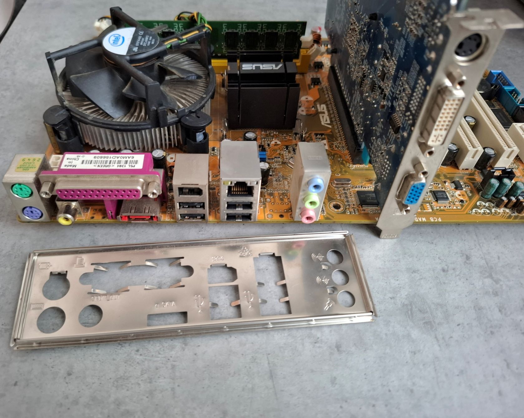 Материнська плата ASUS P5L 1394       (Socket 775) + процесор E2180         (№22) - фото фото фото 4