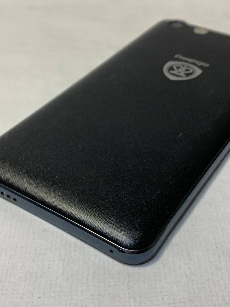 Prestigio MultiPhone Muze A7 7530 Duo - фото фото фото 4