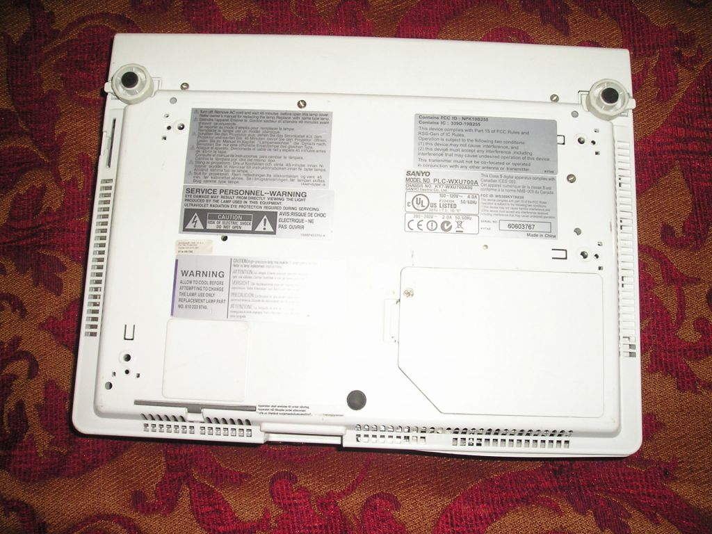 Японский 3LCD проектор Sanyo PLC-WXU700A  1280*800 - фото фото фото 5