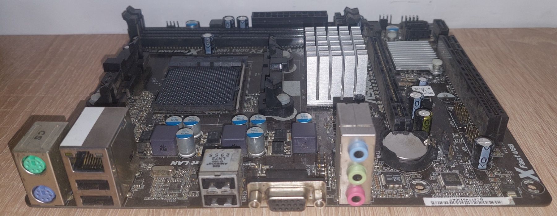 Материнська плата sAM3+ / ASRock 960GM-VGS3 FX / Socket AM3 plus / MicroATX 2x DDR3 - фото фото фото 1