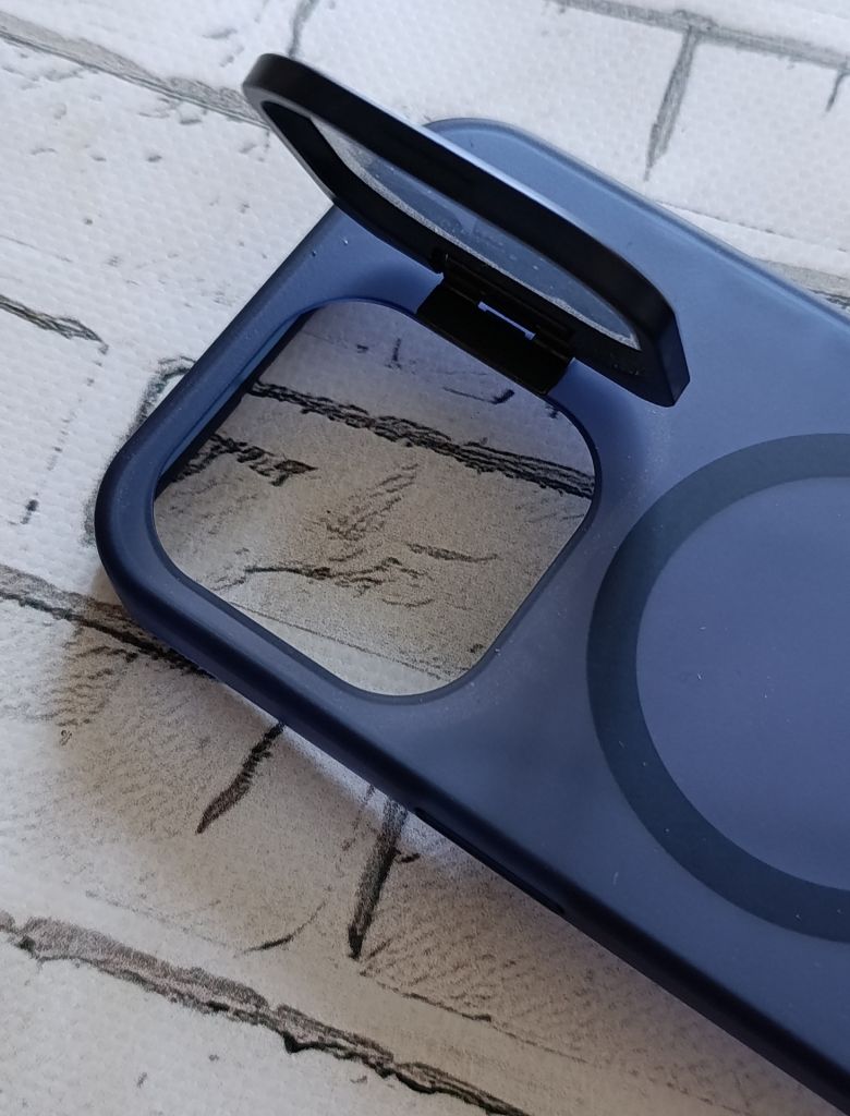Чохол для iPhone 14 Pro з MagSafe та захисною шторкою камери - фото фото фото 2