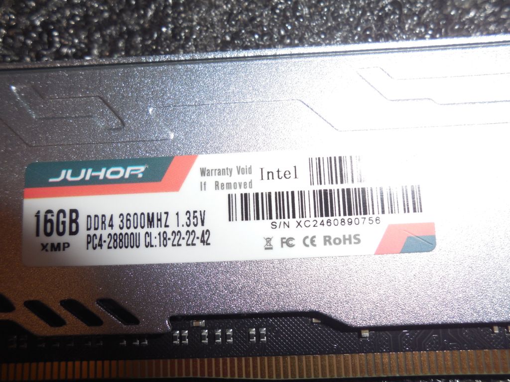 JUHOR 16Gb DDR4 3600MHz Silber б/в - фото фото фото 2