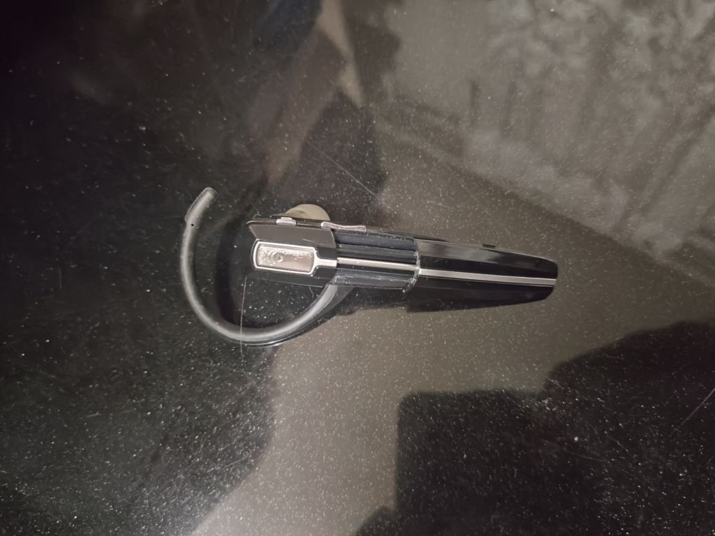 Гарнитура Bluetooth Plantronics Voyager 815 - фото фото фото 4