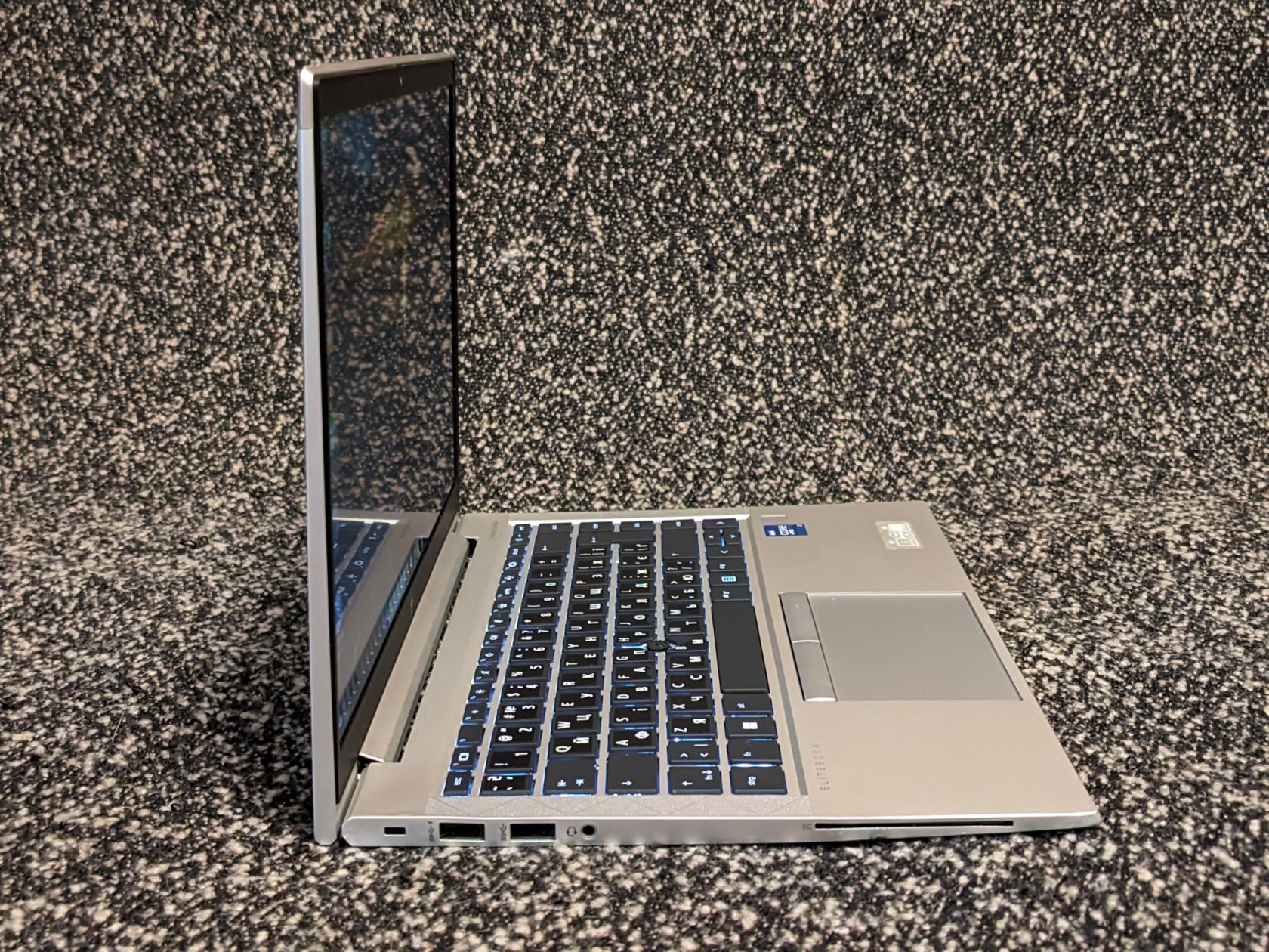 HP EliteBook 840 g8 • Intel®Core™ i7-1165G7|16|512|Intel®Iris Xe Graphics - фото фото фото 4