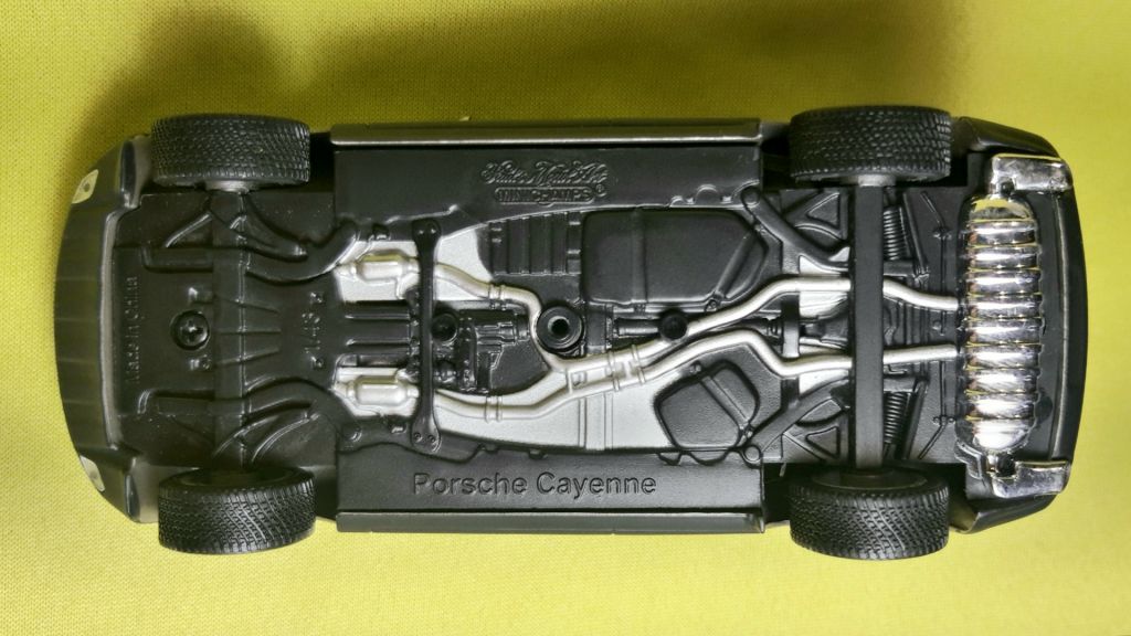 Модель 1/43 Porsche Cayenne    (Minichamps) - фото фото фото 6