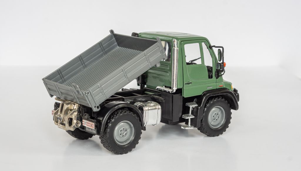 1:32 Mercedes Benz Unimog U400, WELLY #2380 - фото фото фото 3