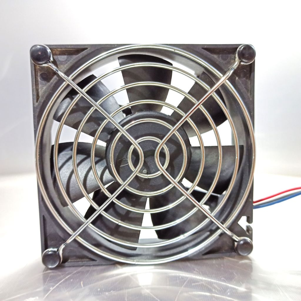 Б/В  Вентилятор 90*90*25  Delta Electronics model: AFB0912VH-F00 12V, 060A  3pin  код. Кул100 - фото фото фото 3
