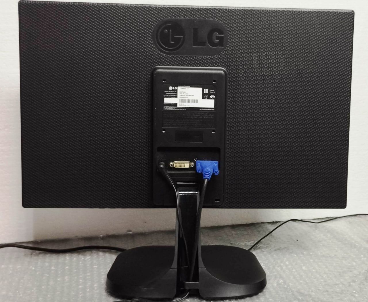 Монітор LG 22MP55D-P 21.5" 1920x1080   (FullHD) IPS DVI VGA - фото фото фото 2