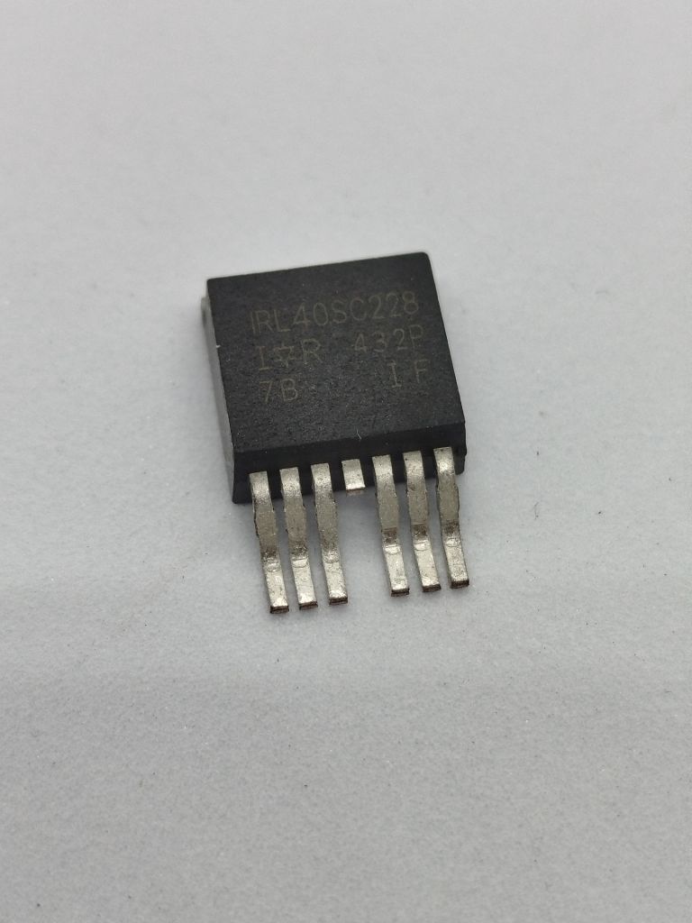 IRL40SC228 транзистор полевой MOSFET 1 штука - фото фото фото 0