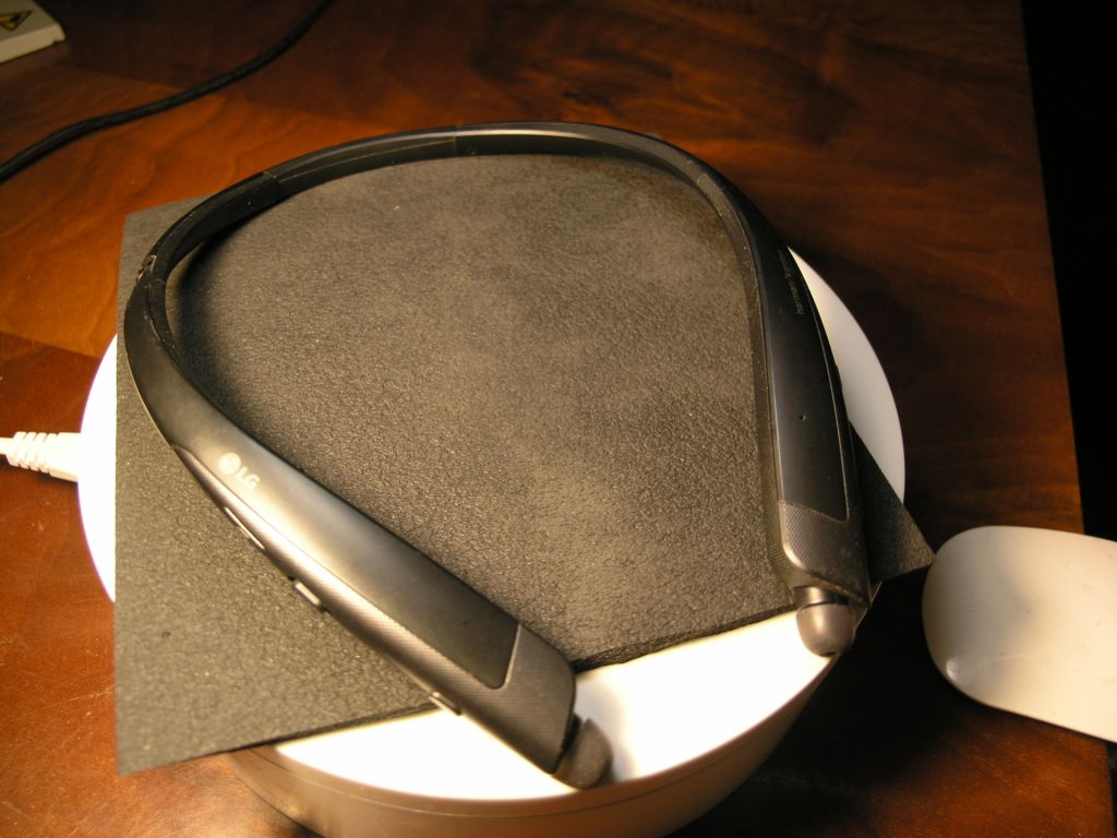 Bluetooth гарнитура Harman Cardon LG Tone HBS-1125 - фото фото фото 2