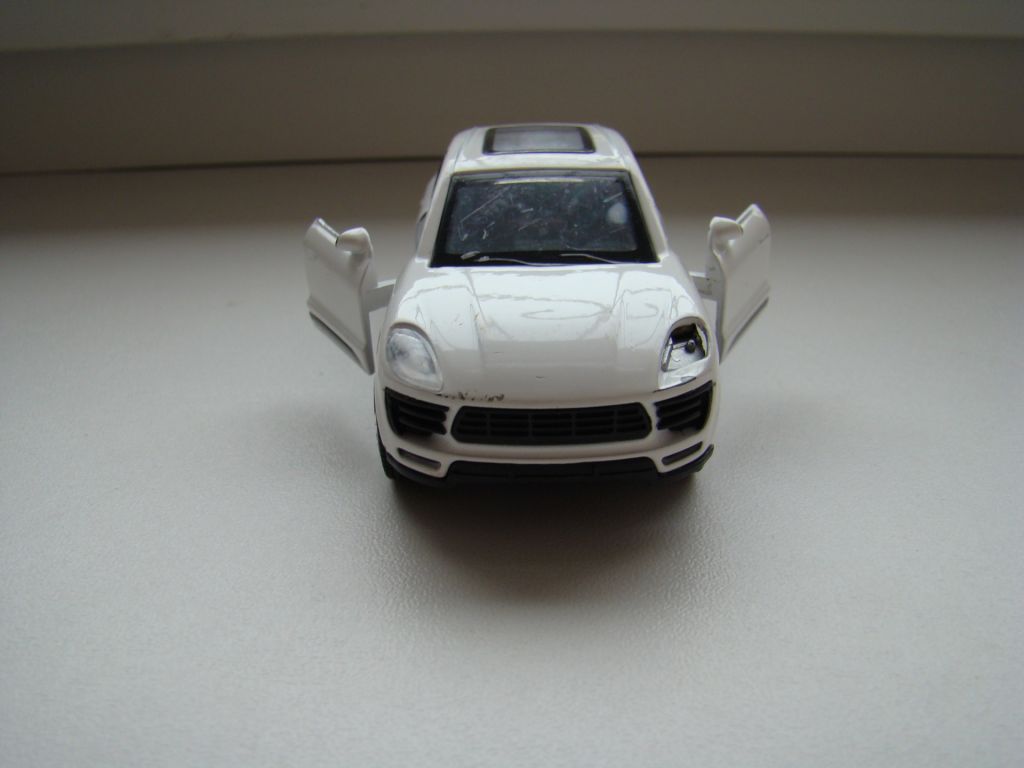 Модель автомобиль Porsche Macan, 1:50, металлическая. - фото фото фото 4