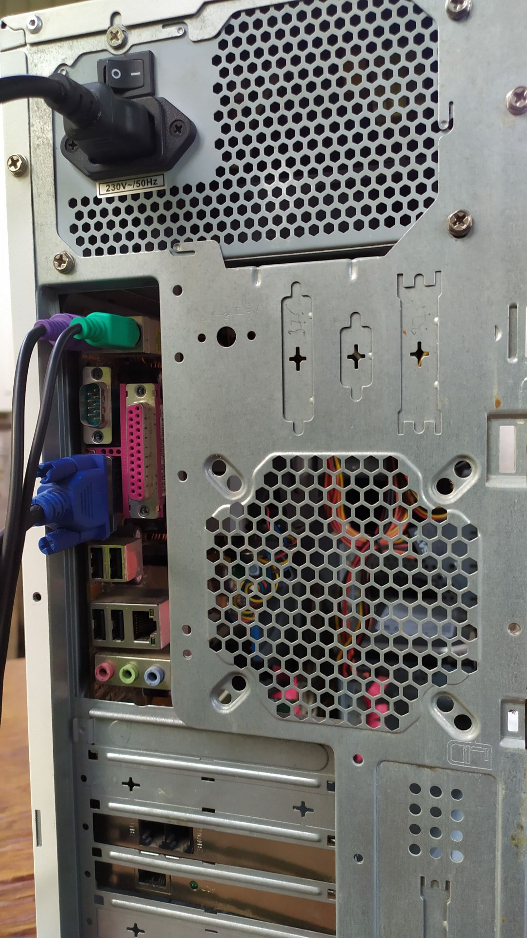 Системний блок 1,6ГГц, 2 ГБ ОЗУ, 160 ГБ HDD за ціною блока живлення - фото фото фото 2