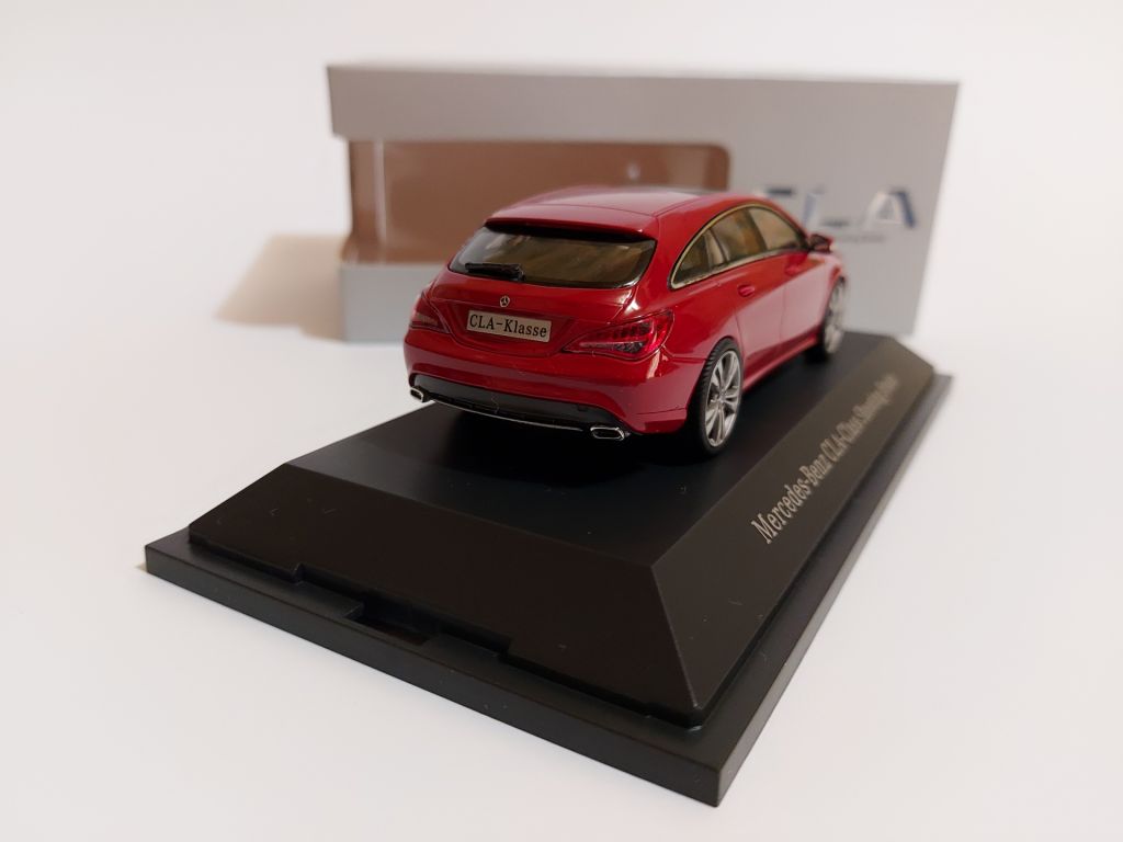 Kyosho 1:43 Mercedes-Benz CLA-Class Shooting Brake  (X117) jupiter red - фото фото фото 2