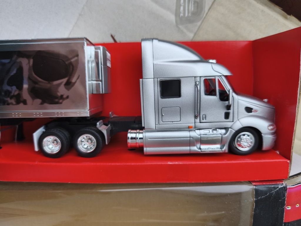 Peterbilt Hardcore Tracker by New Ray 1/43 - фото фото фото 2