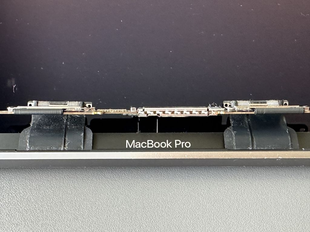 Дисплей для ноутбука MacBook Pro A1989  (2019) Original - фото фото фото 3