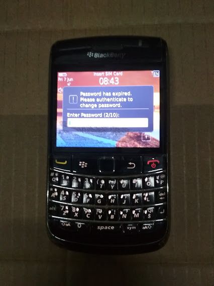 Мобильный телефон BlackBerry Bold 9700 № 231003219 - фото фото фото 0