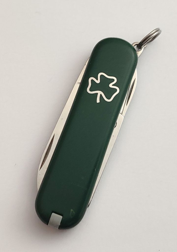 Нож-брелок Victorinox Classic SD Shamrock  (Клевер) - фото фото фото 2