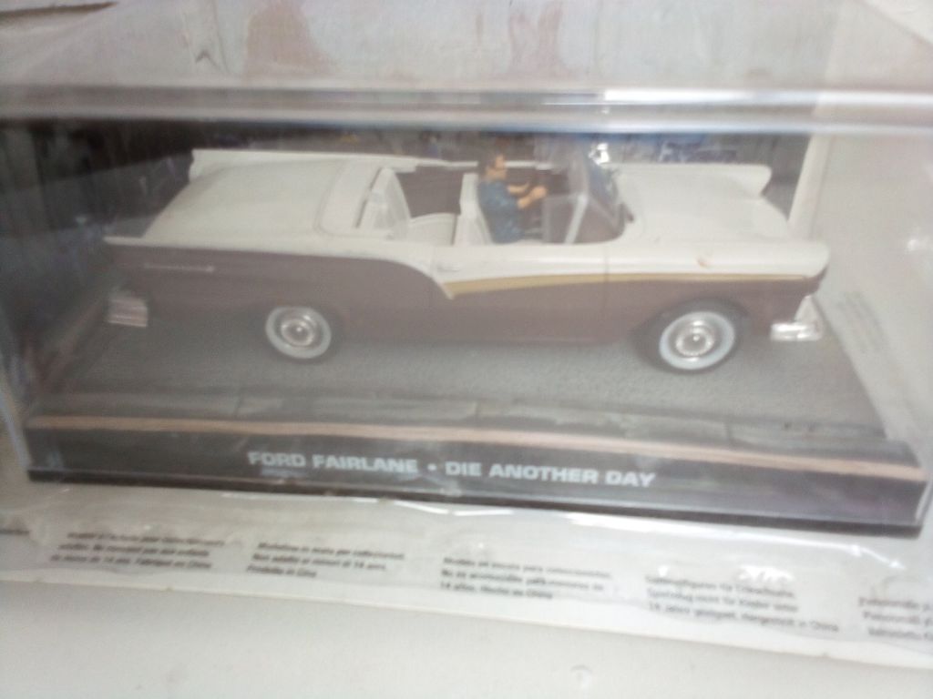 Ford Fairlane 1:43 James Bond Collection - фото фото фото 0