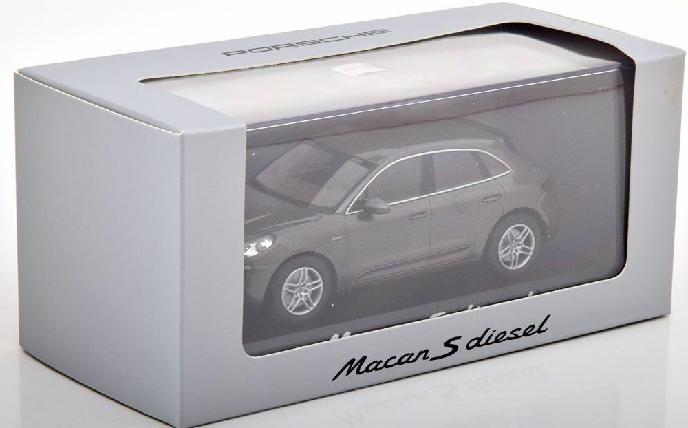 Minichamps 1:43 Porsche Macan S Diesel  (2013) agate grey metallic - фото фото фото 2