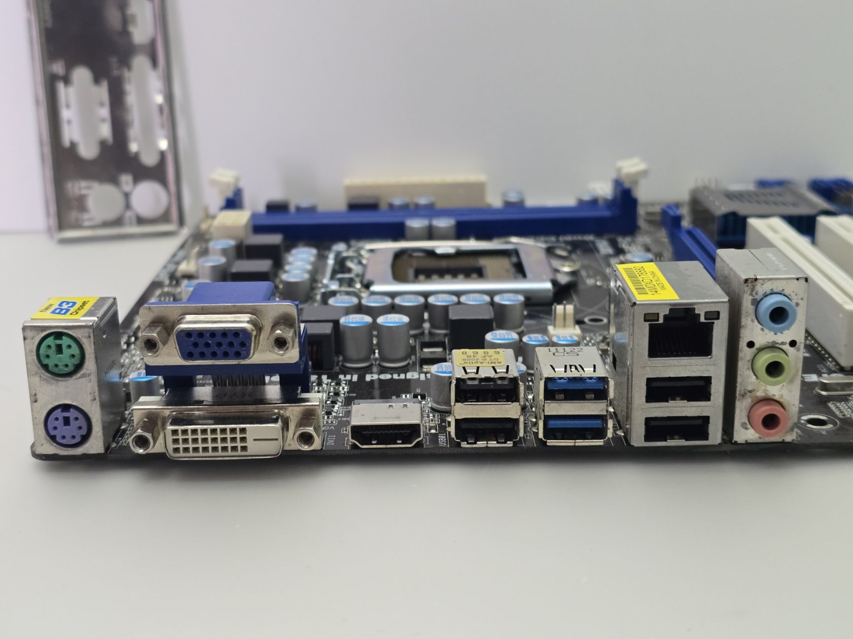 Материнська плата s1155 ASRock H61M/U3S3  (Socket 1155,DDR3,б/у) - фото фото фото 1