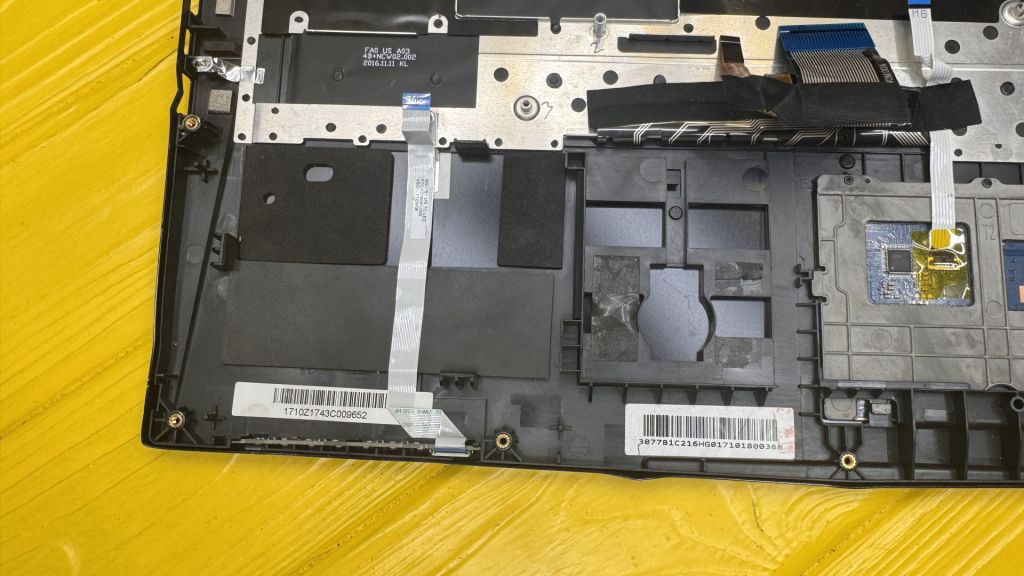 Топкейс в зборі Msi GS73  (1)  (1199) - фото фото фото 2