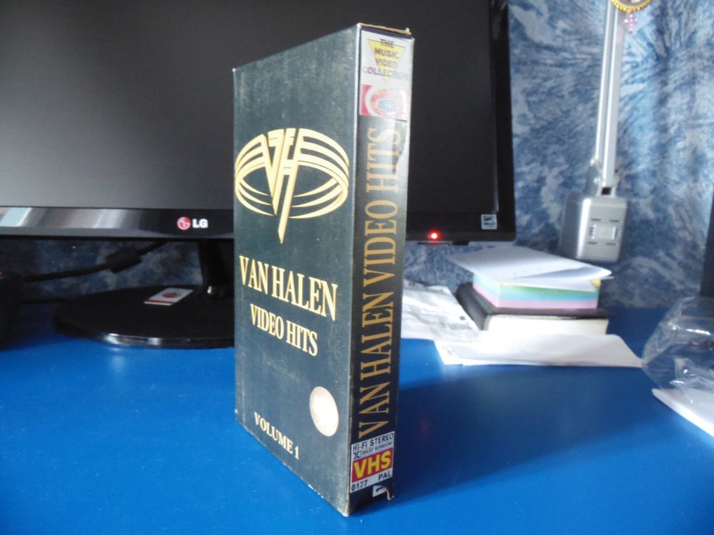 Видеокассета VHS Van Halen "Video Hits" - фото фото фото 2