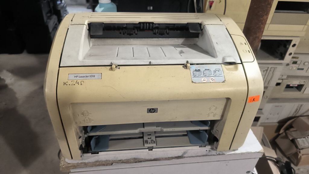 Принтер HP LaserJet 1018 №6x - фото фото фото 0