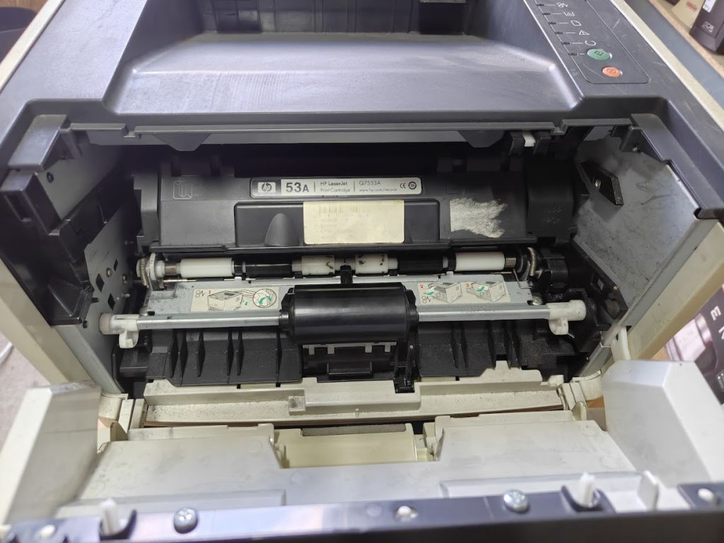 Лазерный принтер HP LaserJet P2015n с картриджем № 26250311 - фото фото фото 2