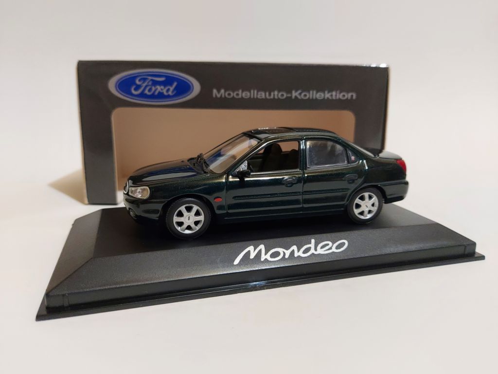 Minichamps 1:43 Ford Mondeo  (1997) darkgreen-metallic - фото фото фото 1
