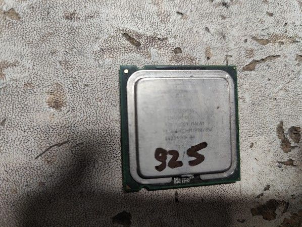 Процессор Intel Pentium D 925 3.00GHz/4M/800/05A LGA775 № 250303202 - фото фото фото 0