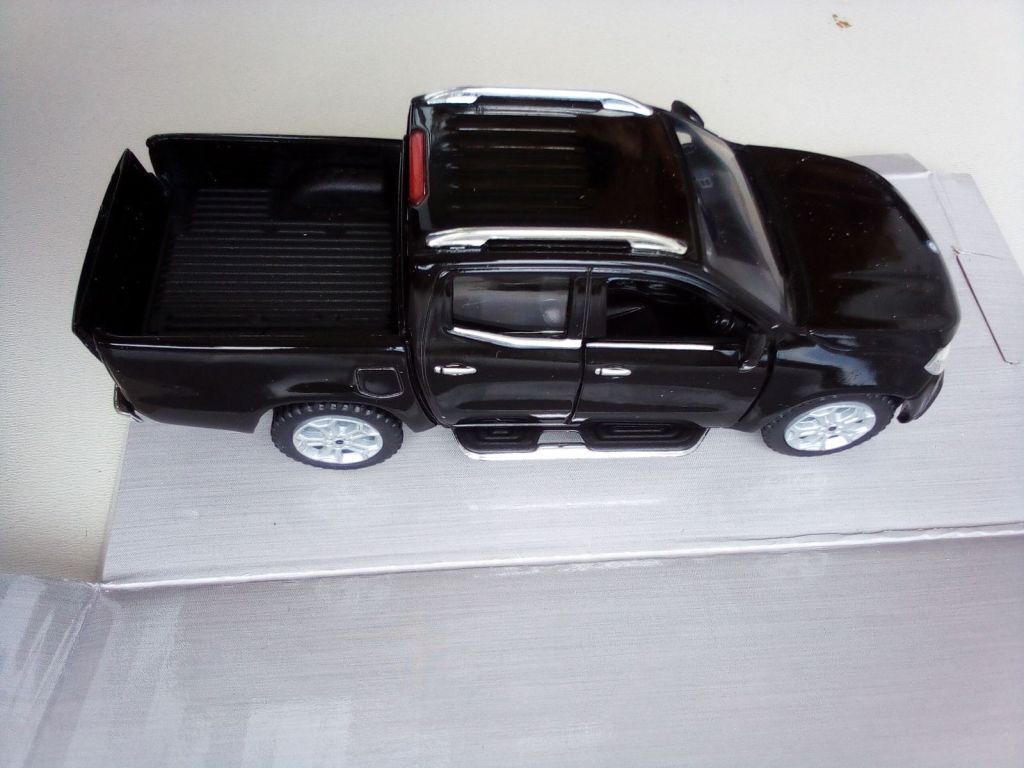 Mercedes Benz X-Classe 1:42 Kinsmart - фото фото фото 2