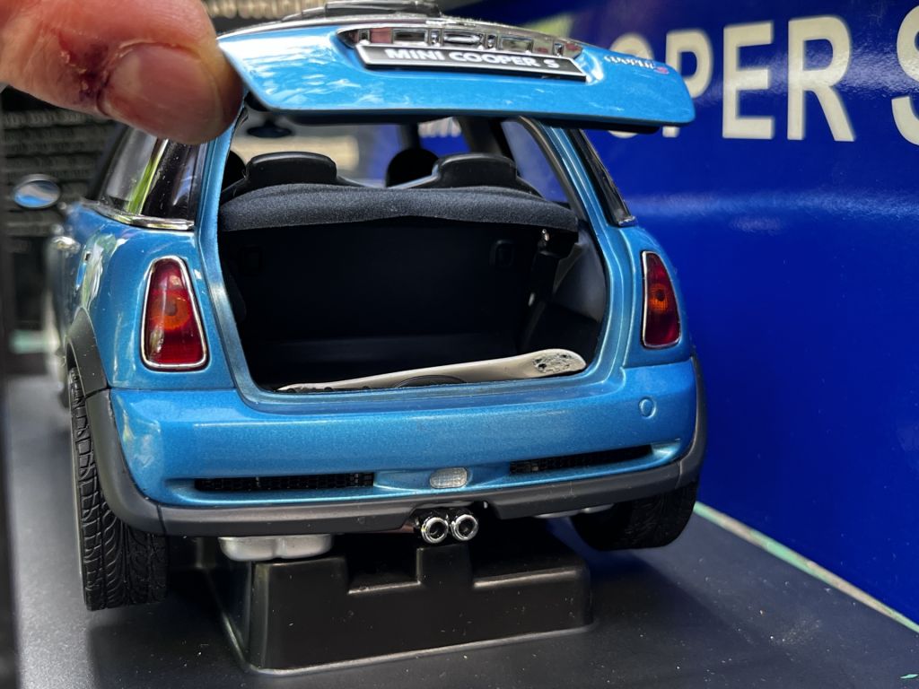 Mini Cooper S by AutoArt 1:18 - фото фото фото 10