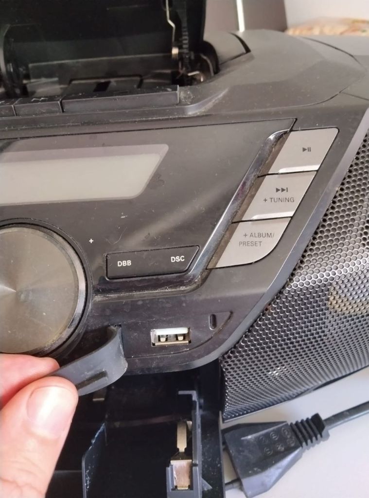 Магнітофон Philips AZ787 CD / USB / Cassette / Radio / AUX магнитофон - фото фото фото 5