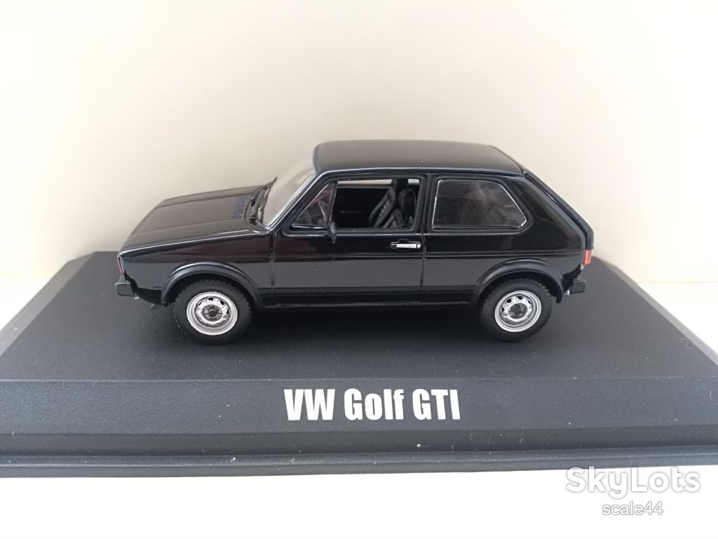 VW Golf GTI.Norev.1/43 - фото фото фото 1