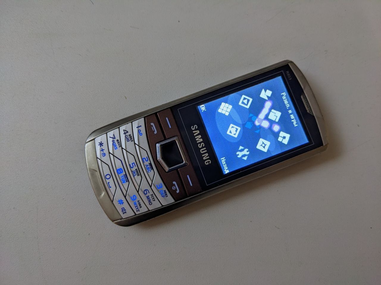 Мобільний телефон Samsung r803 duos бу - фото фото фото 4