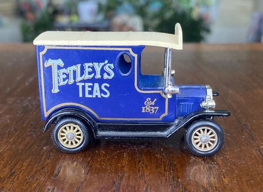 Модель автомобиля TETLEYS TEAS 1:43 LLEDO Англия - фото фото фото 3